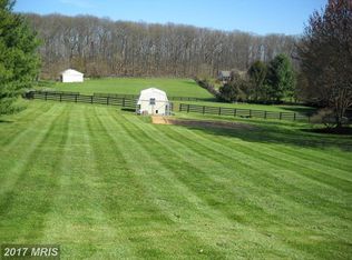 1811 Dennings Rd, New Windsor, MD 21776