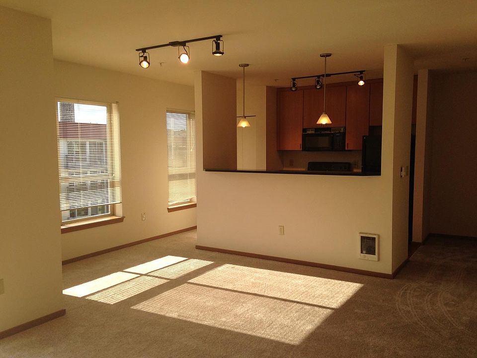 1st image of 424 Yale Ave N #716