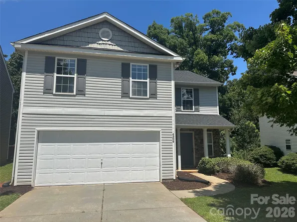 4506 Christenbury Hills Ln, Charlotte, NC 28269