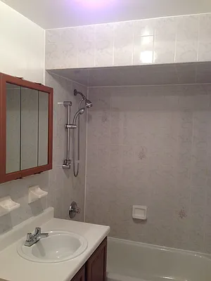 Sold by Dom Realty | media 5