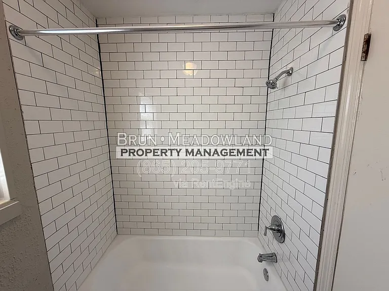 5540 N Broadway St #17 — Photo 21