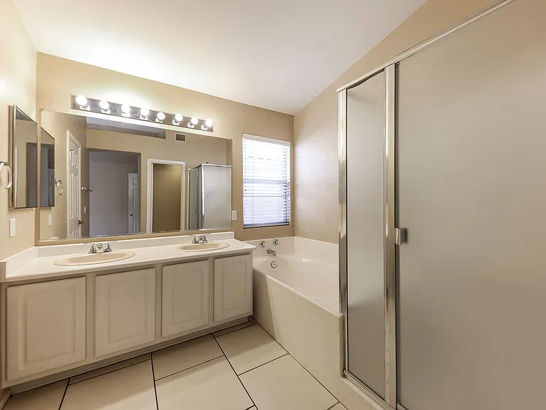 4101 W Wethersfield Rd — Photo 12
