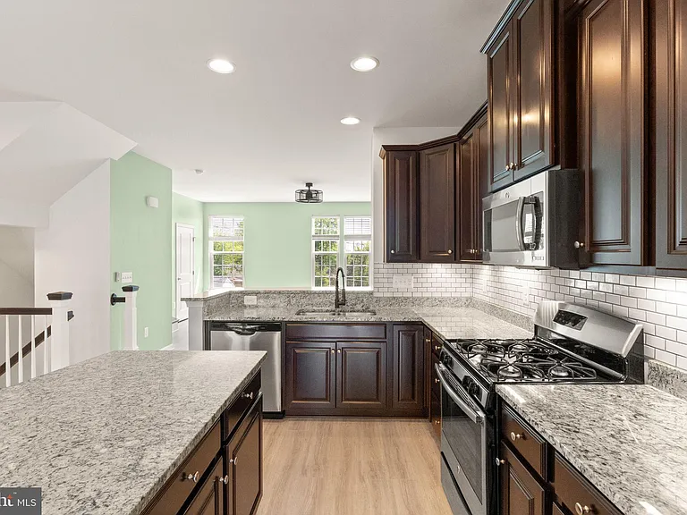 36 Madison St — Photo 14