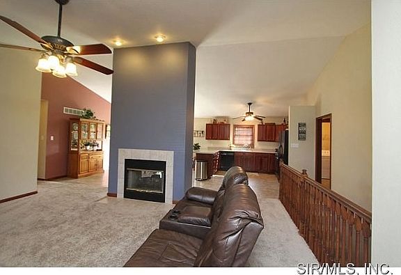 2nd image of 25 Briarwood St