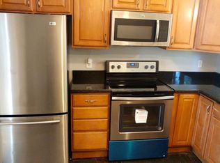 950 Lakeside Dr, Bridgeport, CT 06606