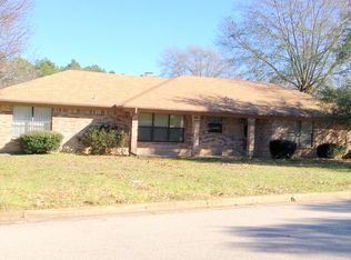 215 Bob White St, Pittsburg, TX 75686