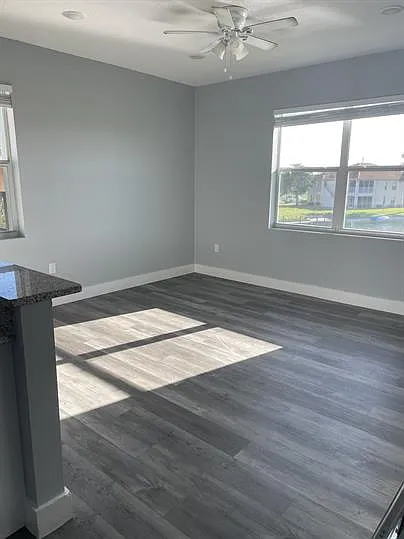 319 Nicholas Parkway West 202 - 202 — Photo 2