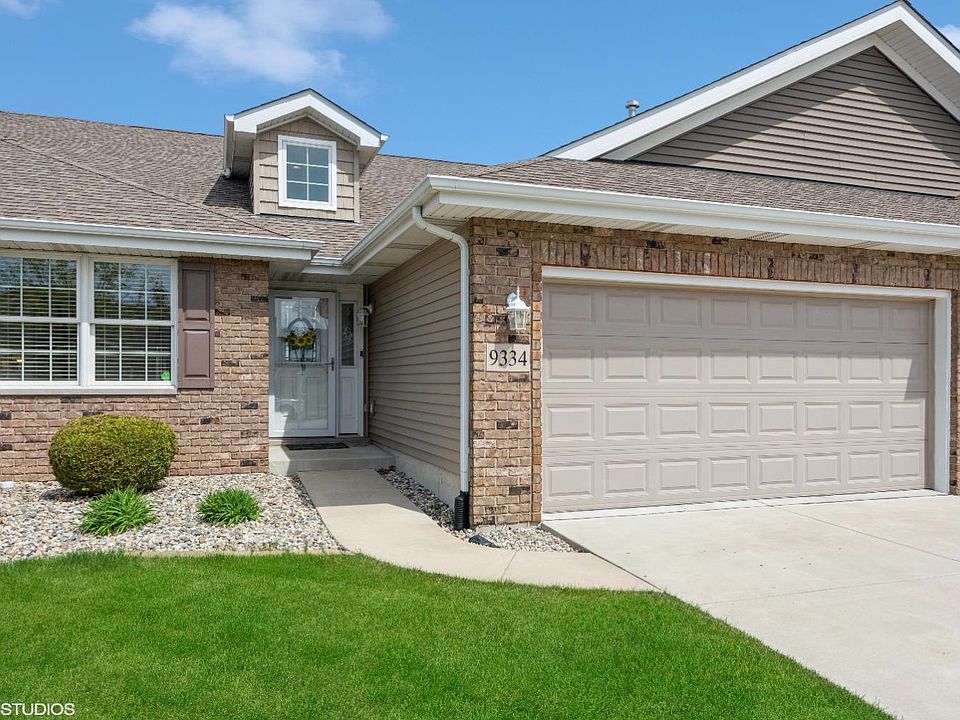 1st image of 9334 W 107th Ln