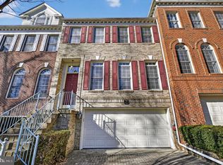 128 Rees Pl, Falls Church, VA 22046