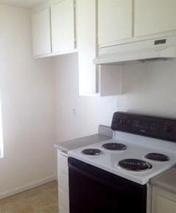 5th image of 1317 Parkside Dr