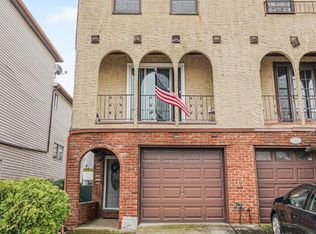 16 Ebey Ln, Staten Island, NY 10312