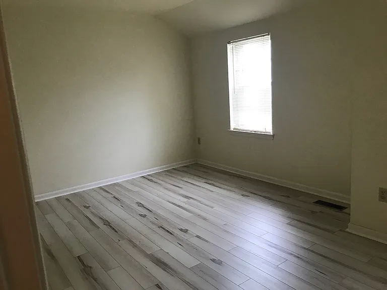 222 Cambridge Ct — Photo 30