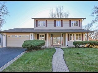 45 Lancaster Ave, Elk Grove Village, IL 60007