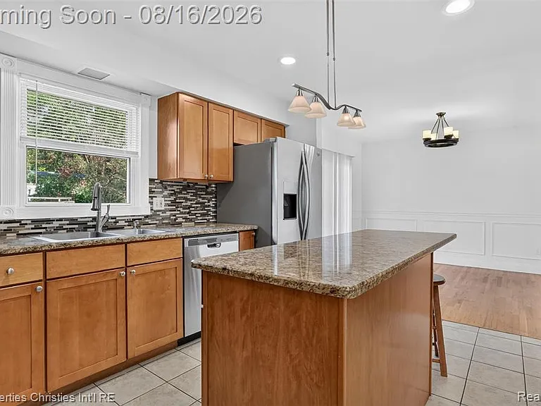 2834 Rossmoor Cir — Photo 11