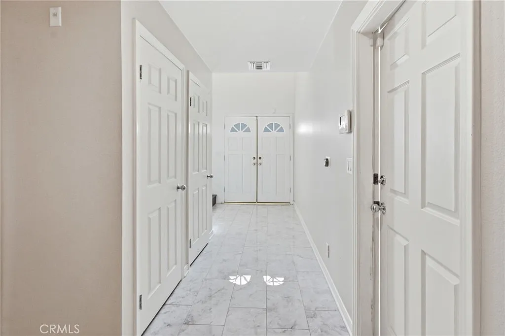 2 bed, 1633 sqft, $4,500 — Photo 4
