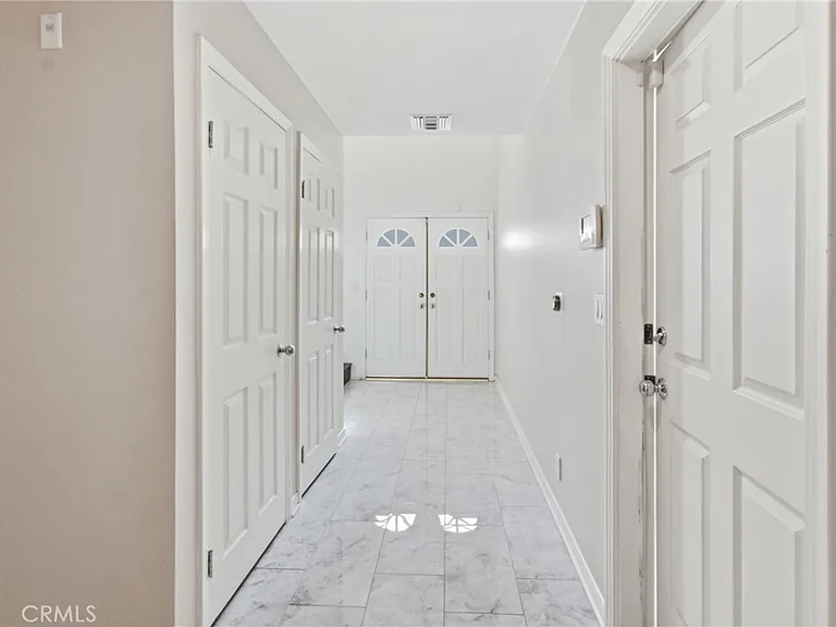 5200 White Oak Ave #36 — Photo 4