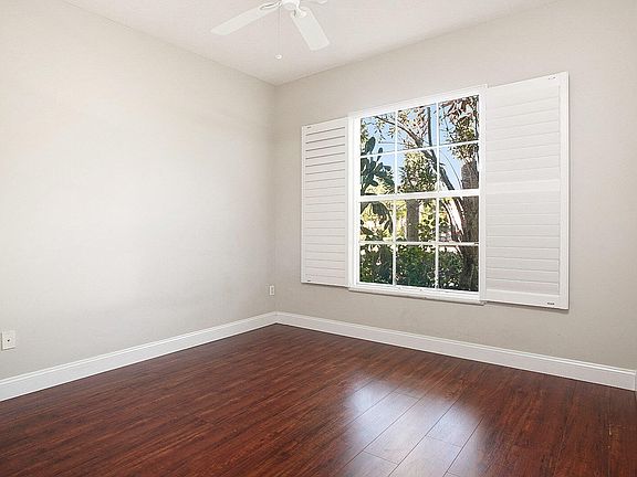 3rd image of 9701 SW Glenbrook Dr