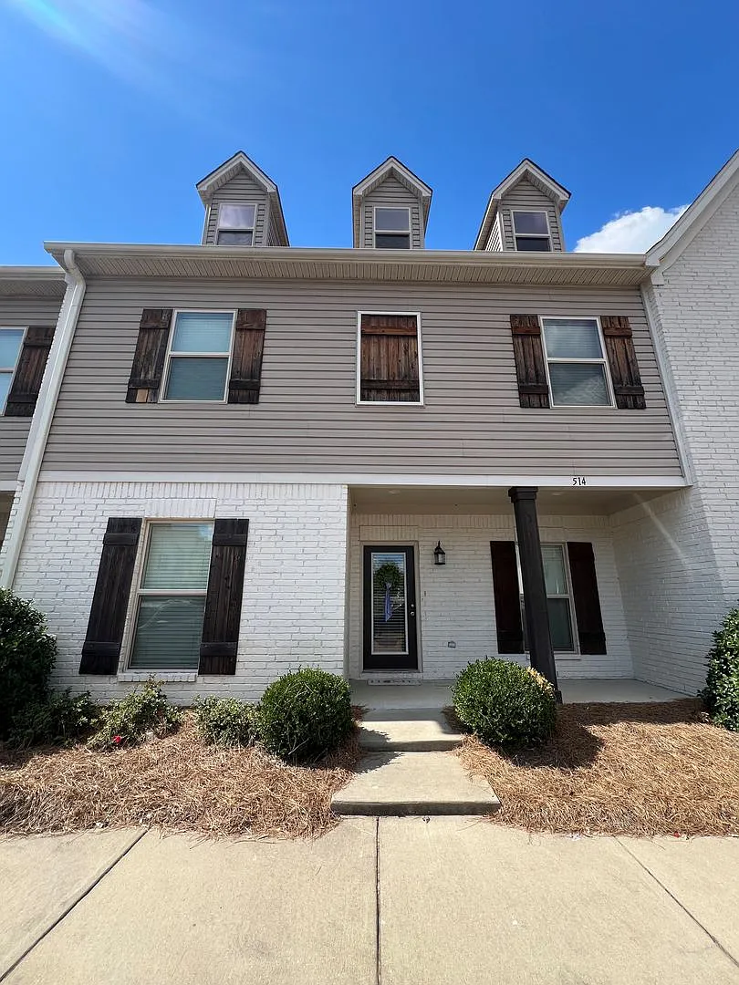 4bd / 4.5ba For Rent — Photo 1