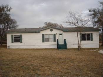 3rd image of 211 Heritage Oaks Dr