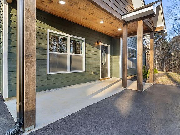 3rd image of 236 Ellington Rd