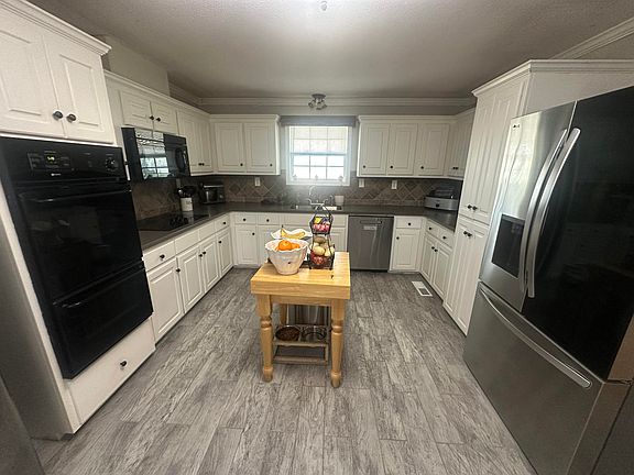 4th image of 4327 Iron Hill Road