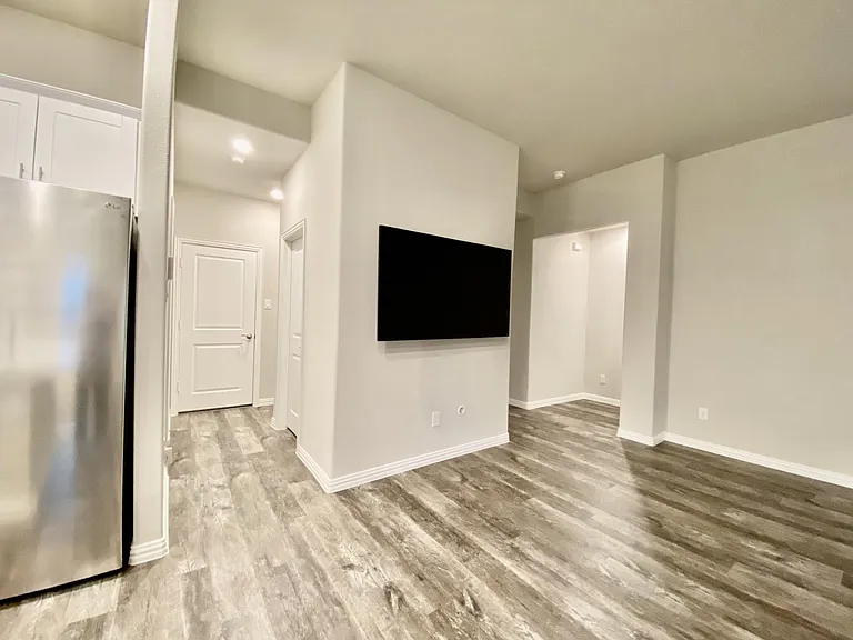 1804 Berry Ridge Trl — Photo 5