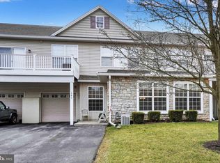 304 N Marshview Rd #304, Stewartstown, PA 17363