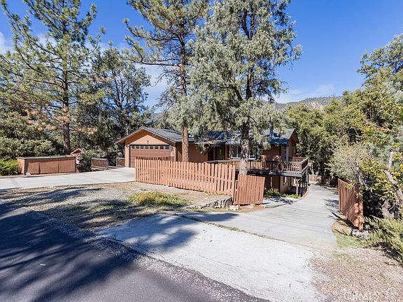 4th image of 2233 Bernina Dr