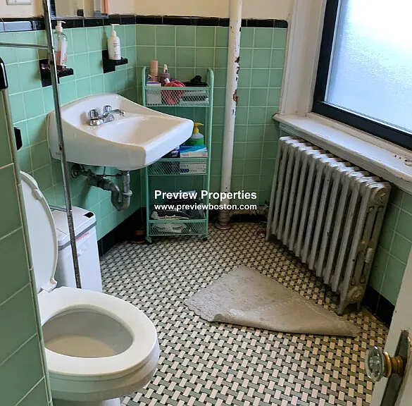 Beacon St — Photo 6