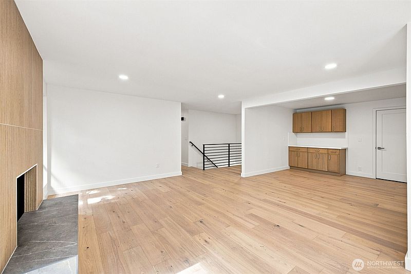 5th image of 25529 SE 159th Street