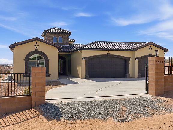 2nd image of 6734 Milpa Alta Rd NE