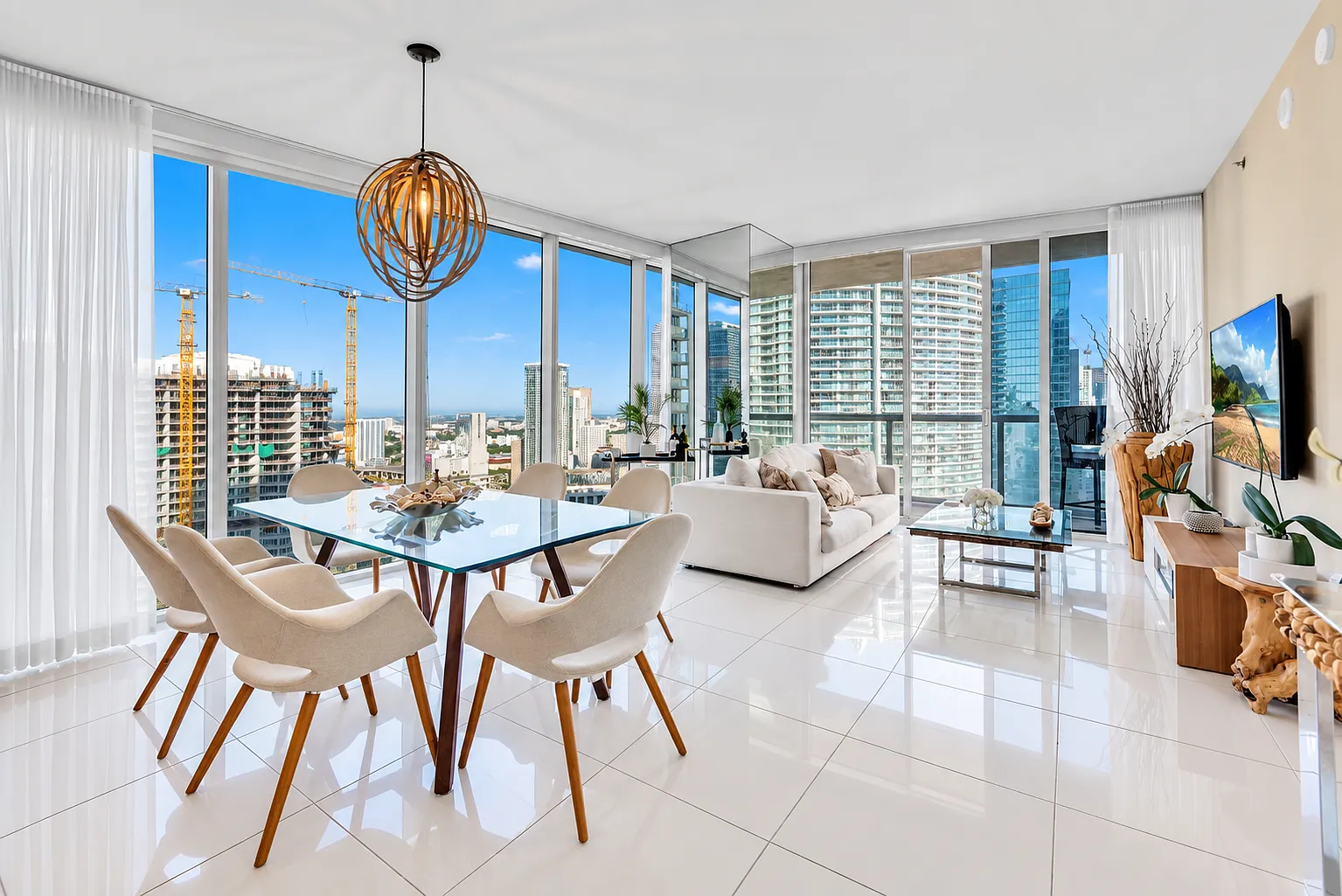 2 bed, 1168 sqft, $6,000 — Photo 3