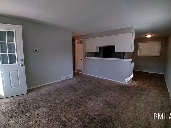 4th image of 902 Tulip St