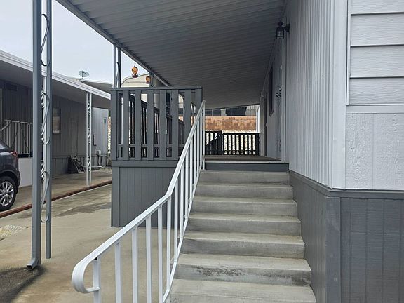 3rd image of 6880 Archibald Ave Space 97