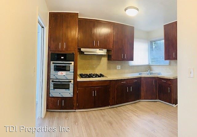 1st image of 642 W 74th St APT 01