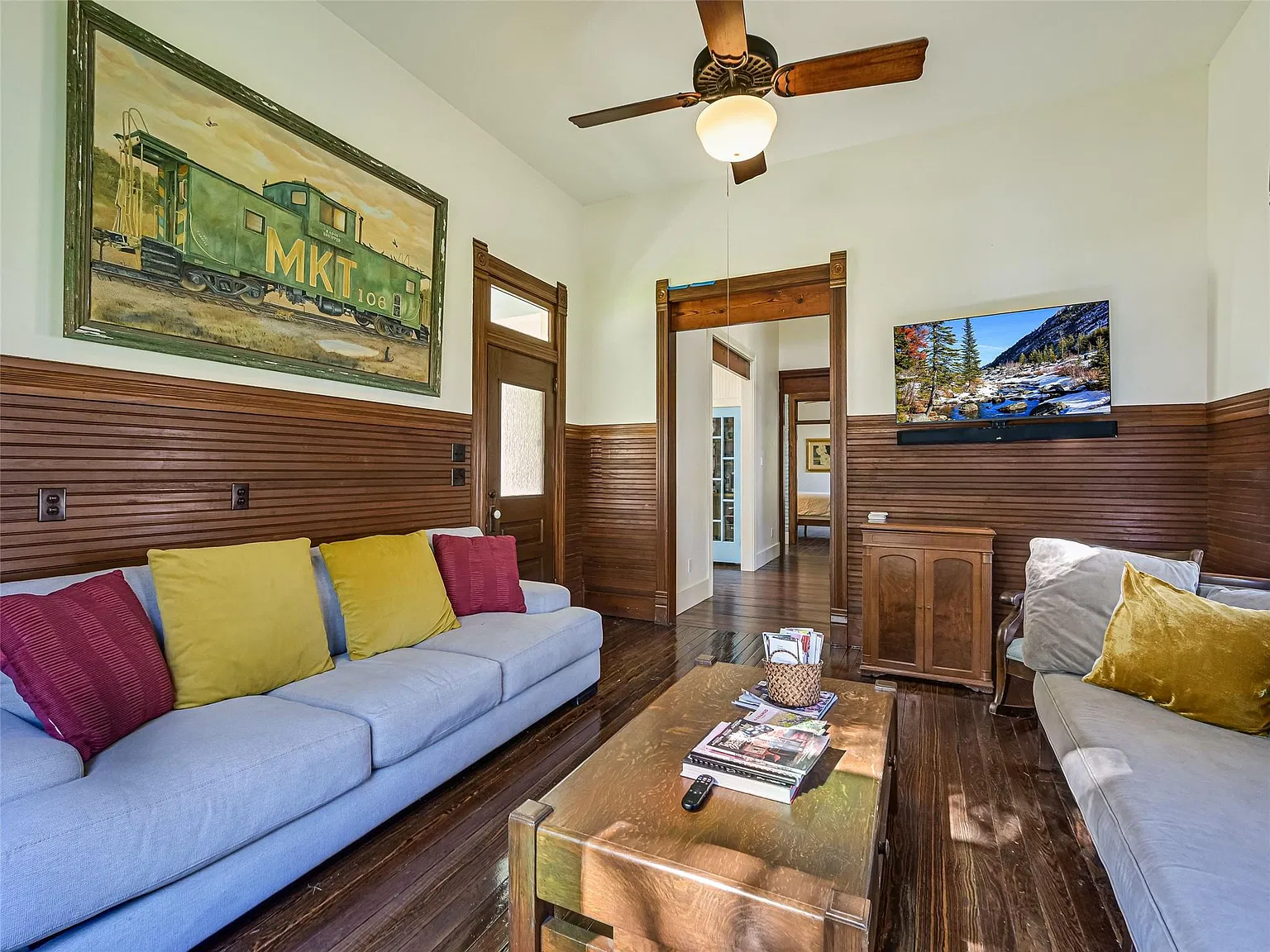 2 bed, 2.5 bath, 1899 sqft, $2,500 — Photo 4