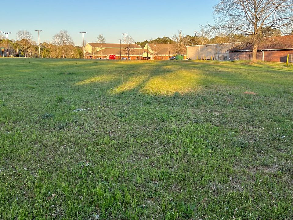 2nd image of 6370 Schomburg Rd