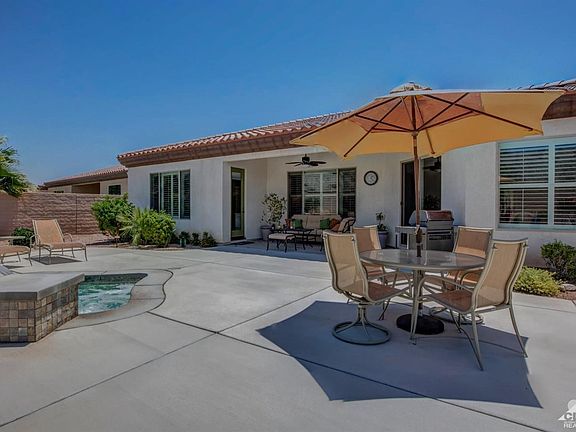 2nd image of 81330 Avenida Montura
