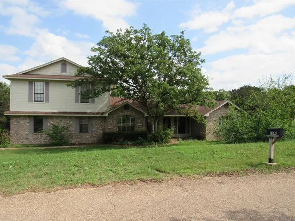 1048 Eagle Canyon Dr, China Spring, TX 76633