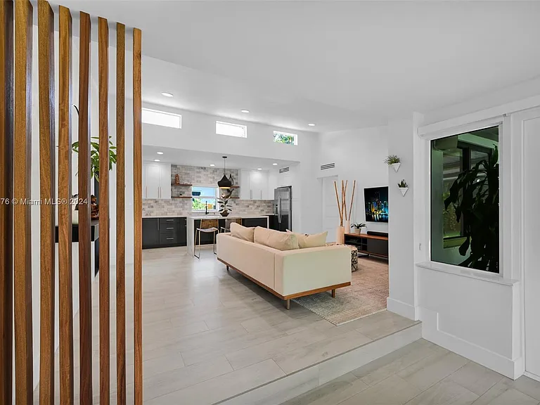 7531 Miami View Dr — Photo 33