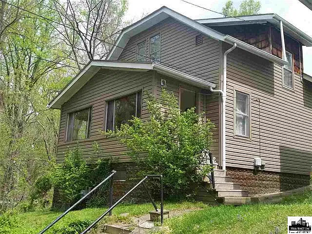 76 Oney Ave 3Bdrm 2Ba $795 — Photo 2