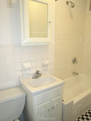 Rented by City Connections Realty | media 24