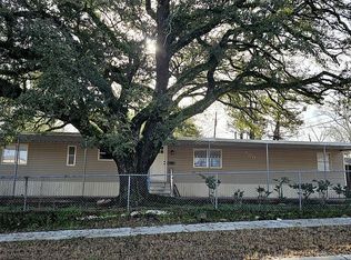 900 College Dr, Pineville, LA 71360