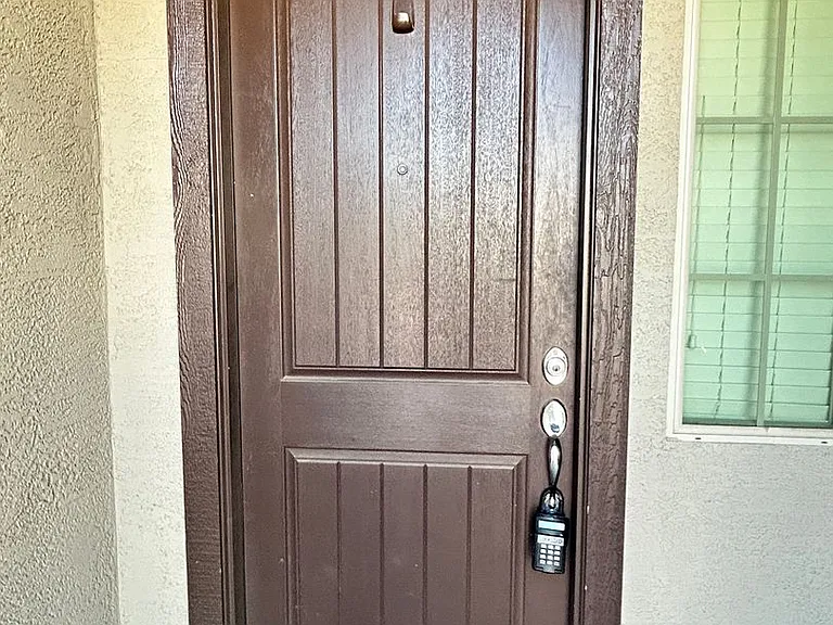 3030 E Quartz St — Photo 2