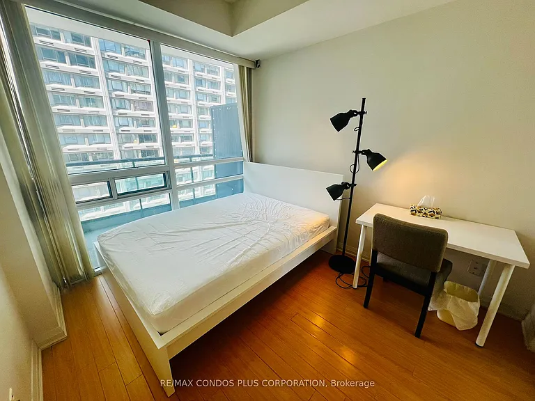 1121 Bay St #1005 — Photo 5