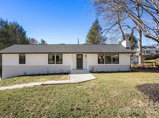2025 S Stoney View Ct, Hendersonville, NC 28792