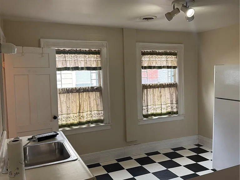 344 Elmwood Ave #3 — Photo 11