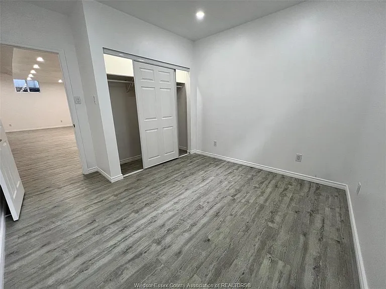 1498 Clearwater Ave #LOWER — Photo 5