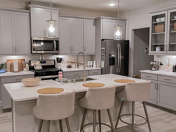 5th image of 13791 HOLSINGER Boulevard
