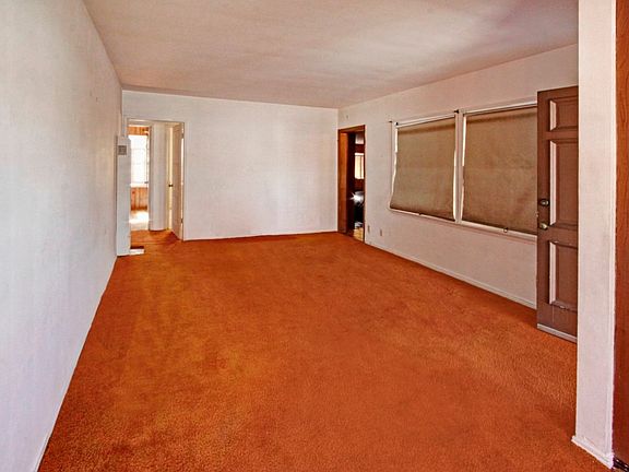 4th image of 20018 Archwood St
